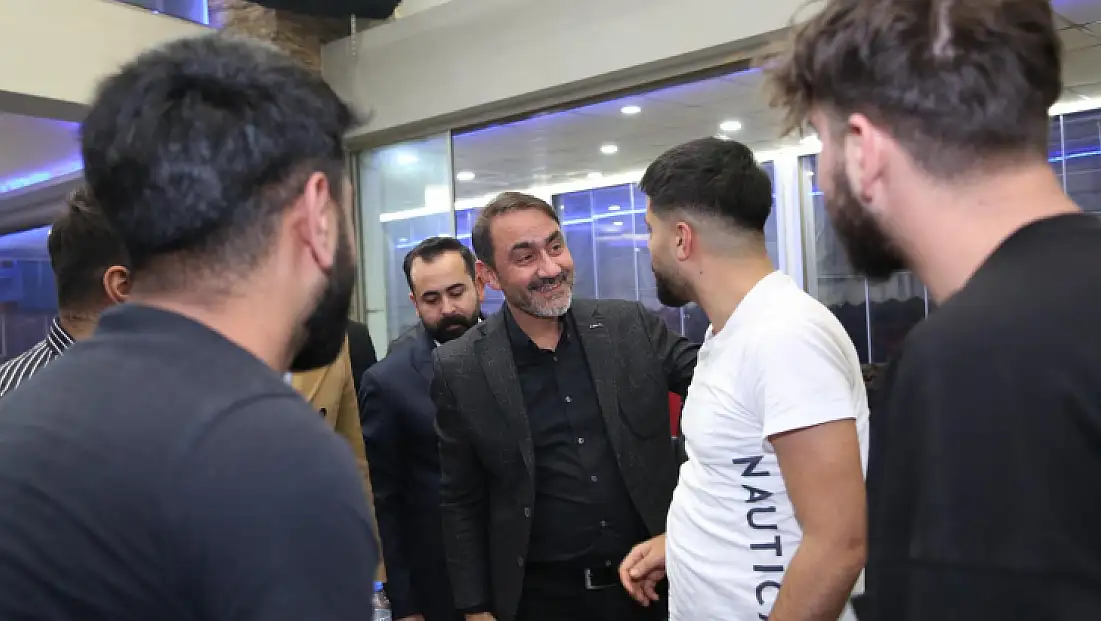 Esnaf ve yurttaşlardan başkan adayı Duran’a yoğun ilgi