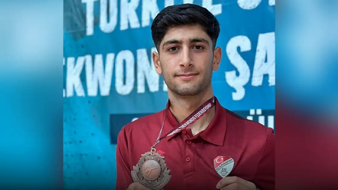 Milli Sporcu Emirhan Okşan’dan büyük başarı