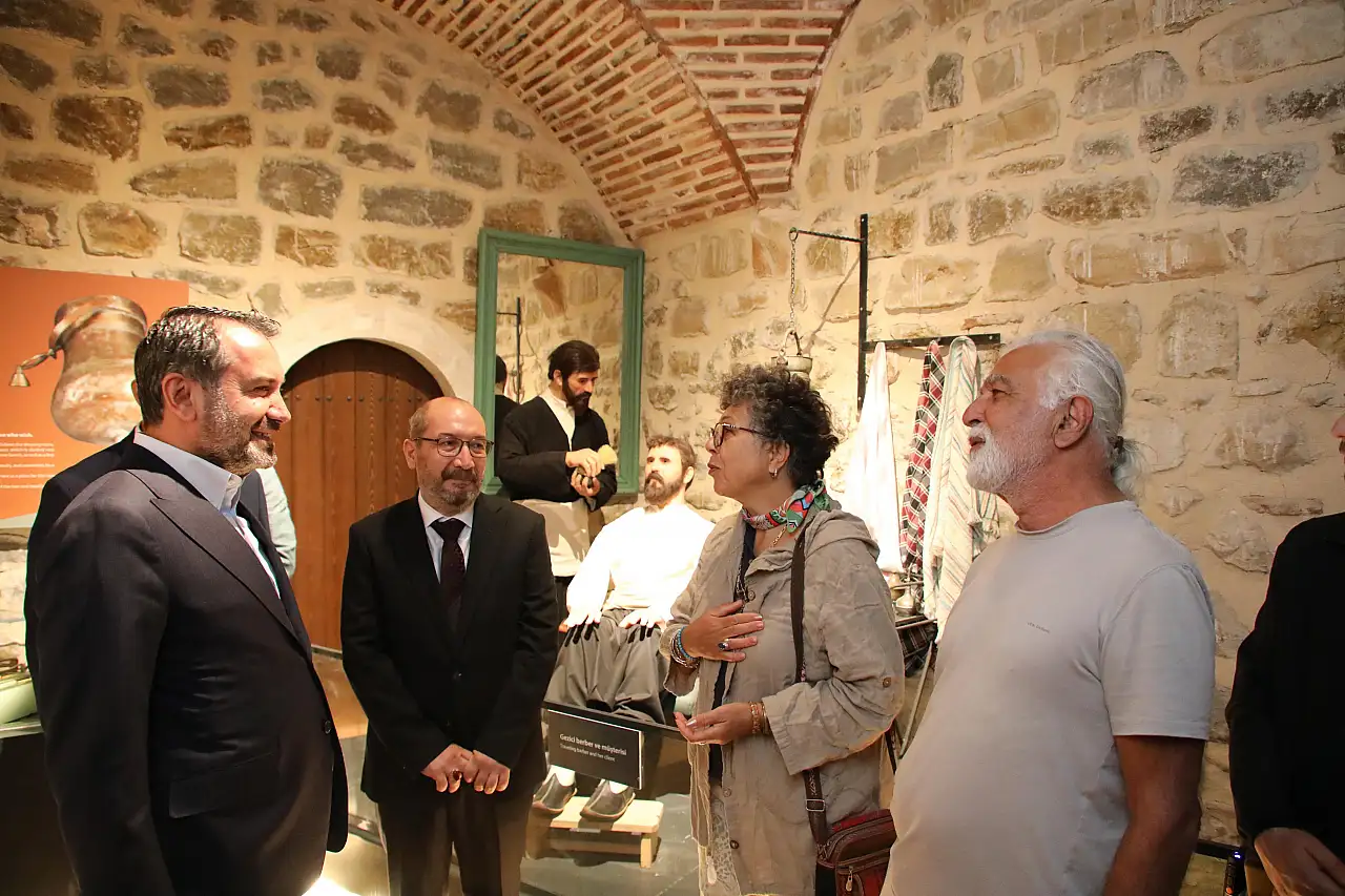 Vali Hatipoğlu ve Başkan Şerifoğulları, Elazığ Belediyesi'nin şehre kazandırdığı eserleri inceledi