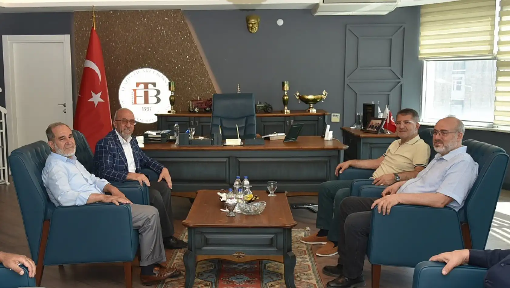 AK Parti MKYK Üyesi Serdar'dan, Başkan Dumandağ'a ziyaret