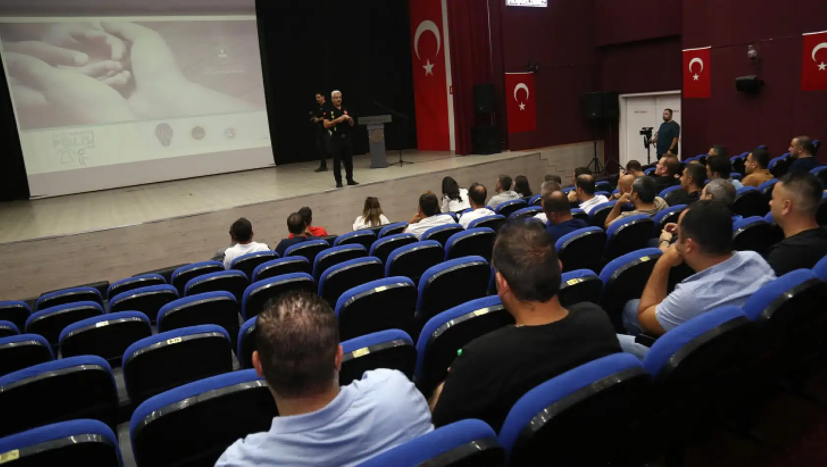 Elazığ Belediyesi Çalışanlarına Narko Rehber semineri verildi