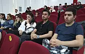 Hançerli, İletişim Fakültesi öğrencileri ile buluştu