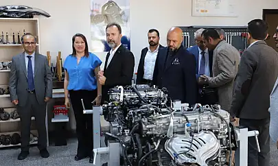 DELPHİ, FÜ'de açtığı yedek parça laboratuvarları ile eğitime destek veriyor