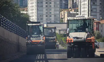 Elazığ Belediyesi, kent genelindeki asfaltlama çalışmalarına devam ediyor