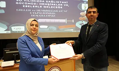 Fırat Üniversitesi Hastanesi'nde Hemşireler ve Ebeler Günü kutlandı