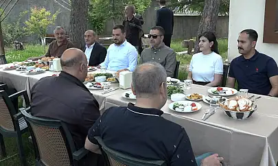 MHP'den Anneler Gününe özel program