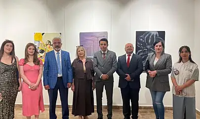 Munzur Üniversitesi Resim Bölümü mezuniyet sergisi Tunceli Müzesi'nde açıldı