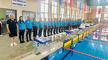 87 sporcu şampiyonluk için kulvarlardaydı