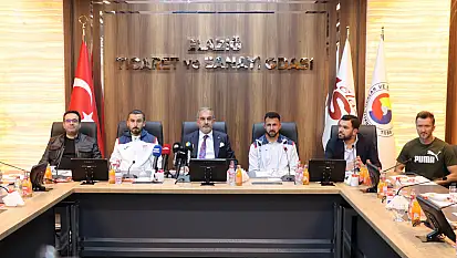 Başkan Alan, 10 Milyon TL'lik çeki Elazığspor'a takdim etti