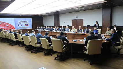 Vali Hatipoğlu başkanlığında asayiş toplantısı düzenlendi