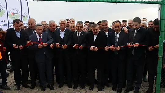 Yurtbaşı Futbol Sahaları açıldı