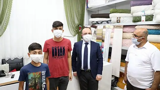 Vali Erkaya Yırık'tan Esnafa Bayram Ziyareti