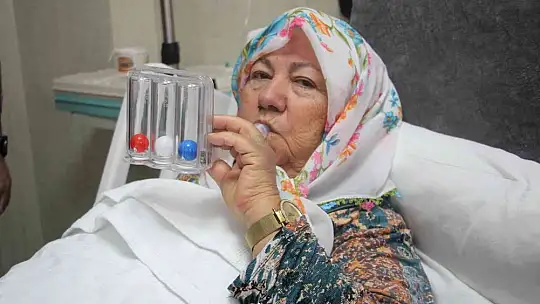 71 yaşında 136 kiloya ulaşan Nezaket teyze, sağlığına Elazığ'da kavuştu