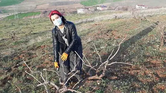 Elinin hamuruyla erkek işine karışmayın demişlerdi