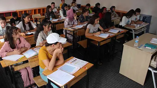 Ahıska Türkleri, öz vatanlarında Türkçe okuma ve yazma öğreniyor