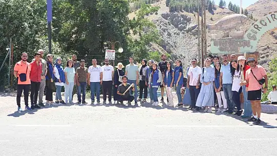 Ankara'dan gelen gençler Elazığ'ı gezdi