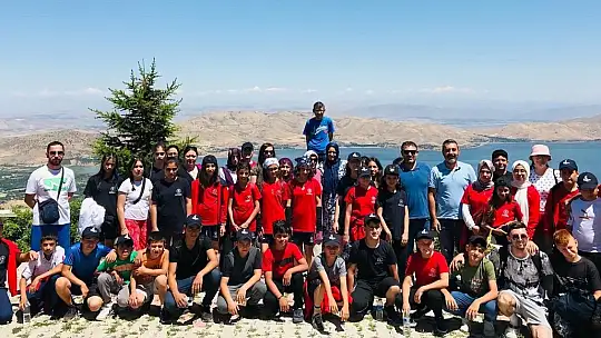 Ankara'dan gelen gençler Elazığ'ı gezdi