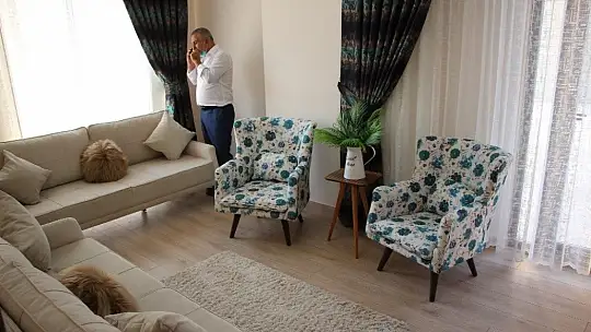Bakan Kurum, 10 gün sonra hak sahiplerine verilecek konutları inceledi