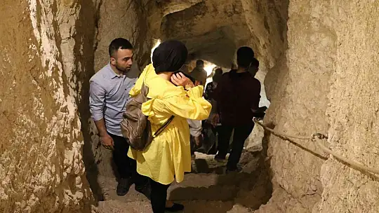 Bayram tatilinde vatandaşlar Harput'a akın etti