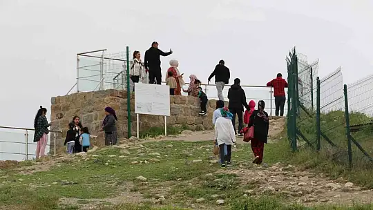 Bayram tatilinde vatandaşlar Harput'a akın etti