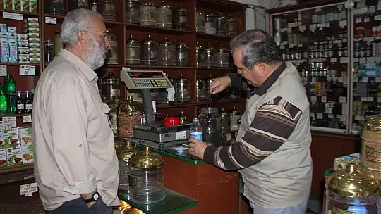 Bu aile 3 kuşaktır Elazığ'a şifa dağıtıyor