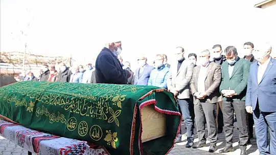 Bükardi Belediye Başkanı Açmaz son yolculuğuna uğurlandı