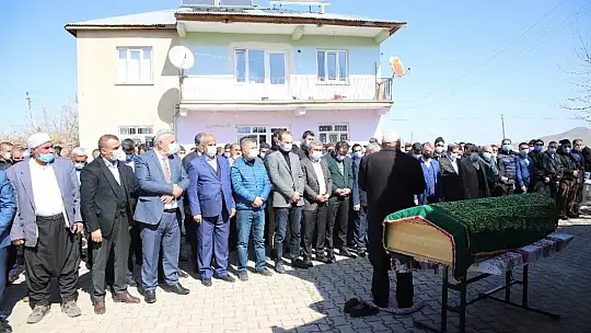 Bükardi Belediye Başkanı Açmaz son yolculuğuna uğurlandı