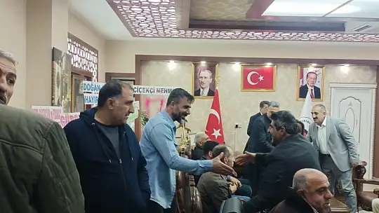 Başkan Doğan, Yurtbaşılı Vatandaşlarla Bayramlaştı