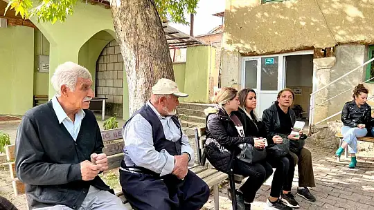 Çiftçilere tarımda tasarruflu su kullanma eğitimi