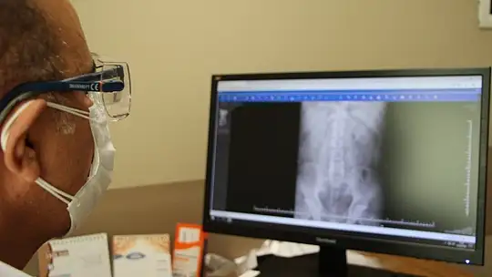 Covid-19'u yenen doktor, Maske ve Karantina uyarısı yaptı