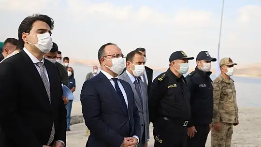 Keban Barajı'na 970 bin adet balık yavrusu bırakıldı