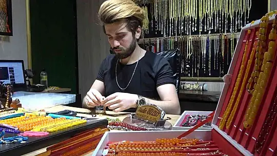 Dede mesleğini devam ettirerek 3 atölye açtı, 15 kişiye istihdam sağlıyor
