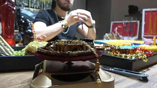 Dede mesleğini devam ettirerek 3 atölye açtı, 15 kişiye istihdam sağlıyor