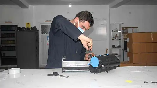 Devletten aldığı destek ile merdiven altından çıkıp fabrikalaştı, yerli üretime başladı