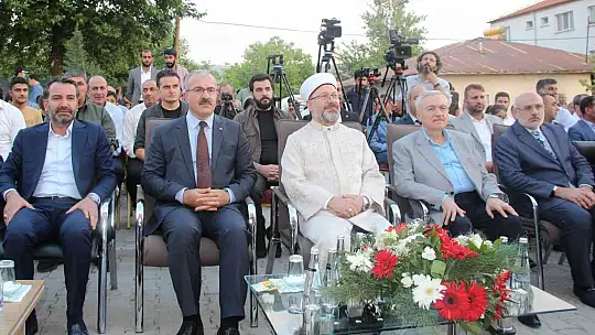 Diyanet İşleri Başkanı Erbaş, Elazığ'da 65 öğrenci kapasiteli Kur'an kursunun açılışına katıldı