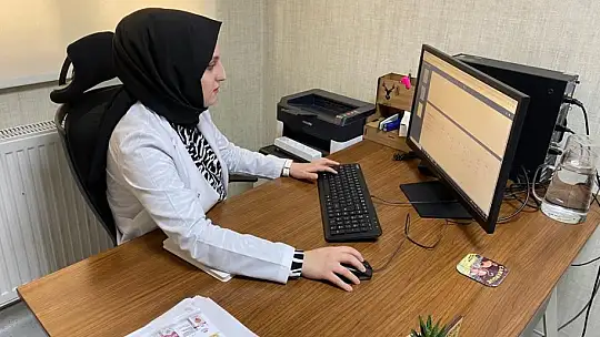 Diyetisyen Gülben Uç: 'Günde ortalama 3 litre su tüketilmelidir'