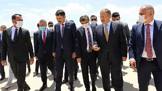 Bakan Kurum Elazığ'a Geldi