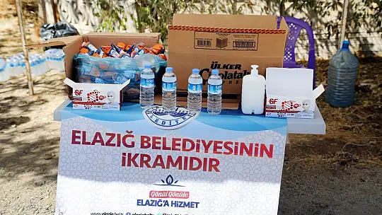 Belediye'den Su ve Lokum İkramı