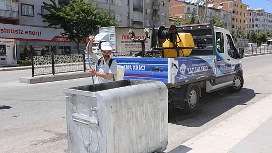 Elazığ Belediyesinden bayram sonrası temizlik ve ilaçlama çalışması