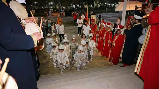 Elazığ Belediyesinden sünnet şöleni