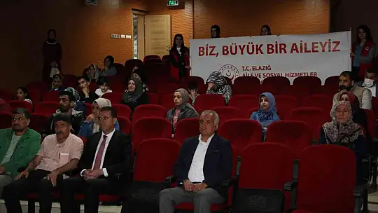 Elazığ'da ailelere 'Değerler Eğitimi' eğitimi verildi