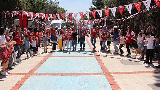 Elazığ'da 'Hayalimle Dönüşen Oyuncak Projesi'nde dereceye girenler ödüllendirildi