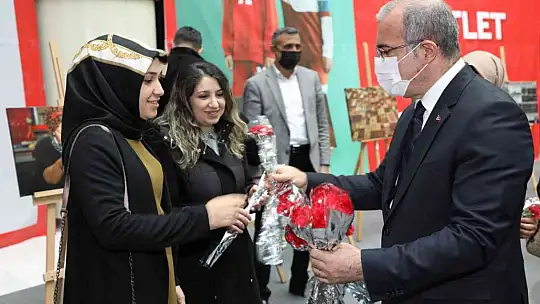 Elazığ'da 'kadın ve yaşam' konulu fotoğraf yarışması eserleri sergilendi