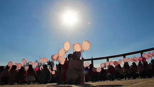 Elazığ'da 'Meme Kanseri Farkındalık' yürüyüşü