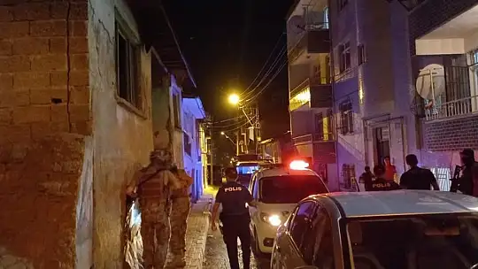 Elazığ'da 1698 şahıs sorgulandı, 5 şüpheli yakalandı