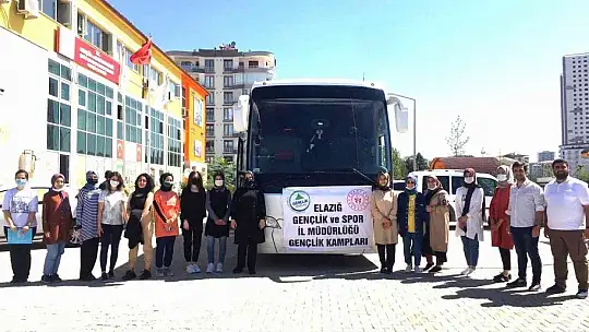 Elazığ'da 371 öğrenci gençlik kamplarına katıldı