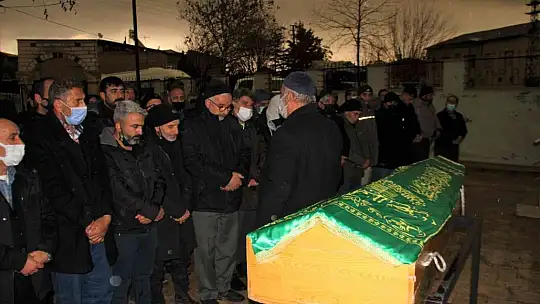 Elazığ'da 5 ay önce öldürülerek gömülen ve ardından cesedi bulunan muhtar, son yolculuğuna uğurlandı