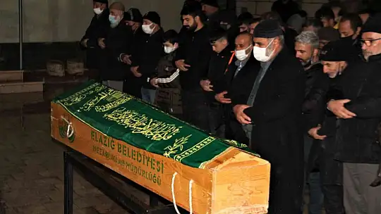 Elazığ'da 5 ay önce öldürülerek gömülen ve ardından cesedi bulunan muhtar, son yolculuğuna uğurlandı