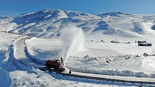 Elazığ'da 86 köy yolu ulaşıma kapandı