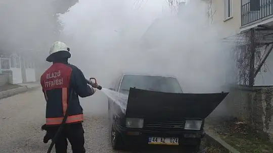 Elazığ'da araç yangını